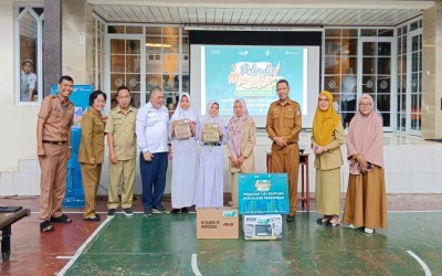 General Manager Pelindo Serahkan Bantuan untuk Siswa Berprestasi dan Siswa Pilihan di UPT SPF SMP Negeri 5 Makassar