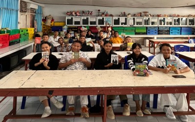 Siswa UPT SPF SMP Negeri 5 Makassar Ikuti Geretak “Gerakan Membaca Serentak”