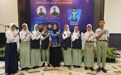 Tim Jurnalistik SMPN 5 Makassar Ikuti Kampanye Literasi Keamanan Siber (KLiKS)
