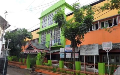 Alumni SMPN 5 Makassar Lakukan Penggalangan Dana Untuk Peremajaan Sekolah
